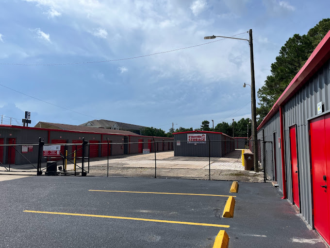 fenced and gated storage units d'iberville ms