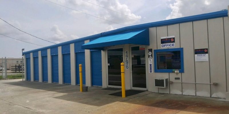 easy and friendly office at storage facility houma la