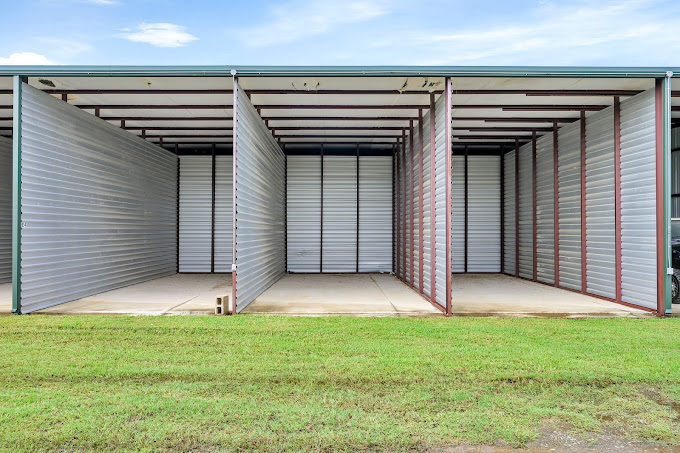 enclosed boat/rv parking spots tomball tx